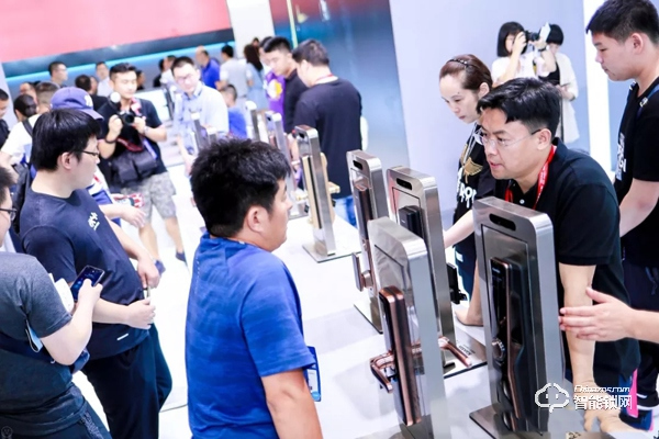 Kaadas凱迪仕建博會首秀告捷,顛覆行業科技盛宴,邀您來看! Kaadas凱迪仕建博會首秀告捷,顛覆行業科技盛宴,邀您來看!