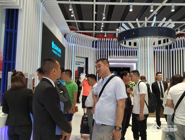 櫻花指紋鎖光科技主題展驚艷亮相廣州建博會 櫻花指紋鎖光科技主題展驚艷亮相廣州建博會