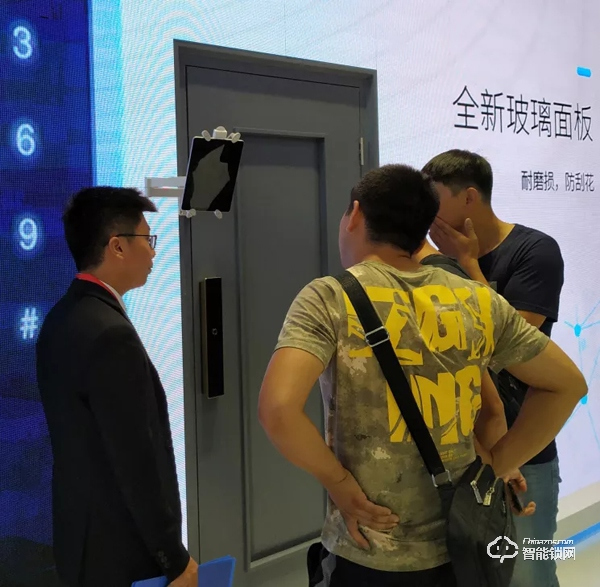 櫻花指紋鎖光科技主題展驚艷亮相廣州建博會 櫻花指紋鎖光科技主題展驚艷亮相廣州建博會