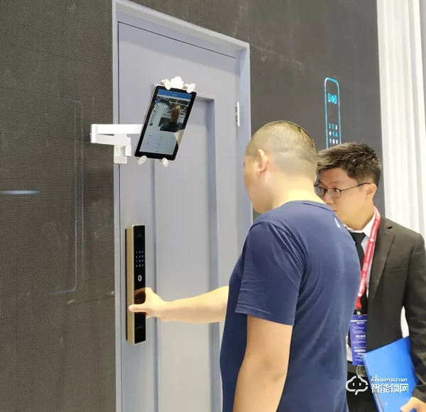 櫻花指紋鎖光科技主題展驚艷亮相廣州建博會 櫻花指紋鎖光科技主題展驚艷亮相廣州建博會