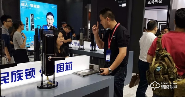 廣州建博會首秀 | 超人智能鎖攜全品類驚艷亮相,掀起熱潮! 廣州建博會首秀 | 超人智能鎖攜全品類驚艷亮相,掀起熱潮!