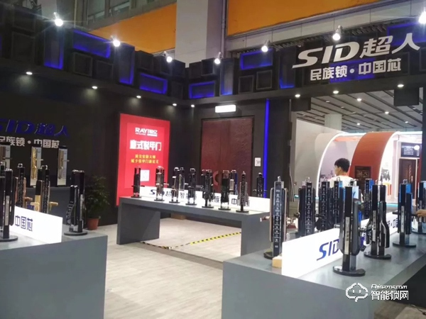 廣州建博會首秀 | 超人智能鎖攜全品類驚艷亮相,掀起熱潮! 廣州建博會首秀 | 超人智能鎖攜全品類驚艷亮相,掀起熱潮!