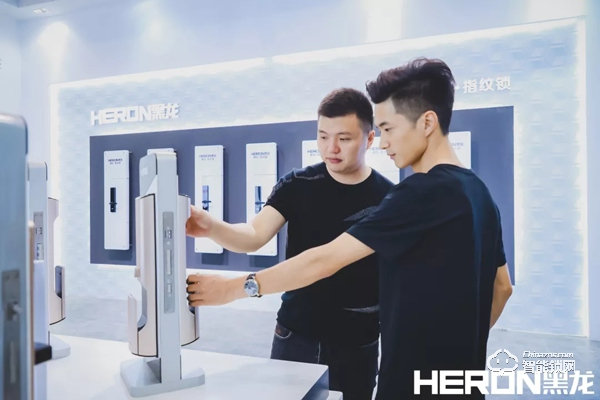 2019中國(廣州)建博會,黑龍攜新品驚艷亮相,引領品質生活新奢享 2019中國(廣州)建博會,黑龍攜新品驚艷亮相,引領品質生活新奢享