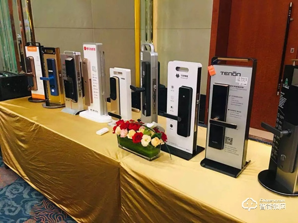 亞太天能智能鎖斬獲:2019“孔明獎”創(chuàng)新獎與風云人物獎 亞太天能智能鎖斬獲:2019“孔明獎”創(chuàng)新獎與風云人物獎