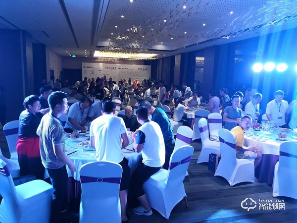 新品X1訂單火爆,超人智能鎖高峰論壇——河南站圓滿成功 新品X1訂單火爆,超人智能鎖高峰論壇——河南站圓滿成功