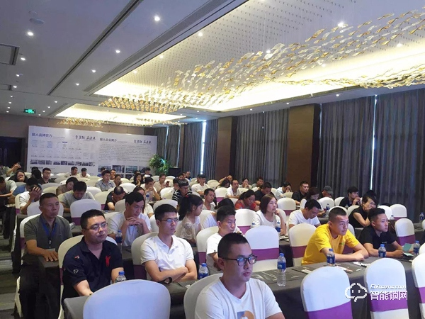 新品X1訂單火爆,超人智能鎖高峰論壇——河南站圓滿成功 新品X1訂單火爆,超人智能鎖高峰論壇——河南站圓滿成功