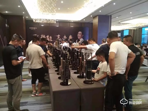 新品X1訂單火爆,超人智能鎖高峰論壇——河南站圓滿成功 新品X1訂單火爆,超人智能鎖高峰論壇——河南站圓滿成功