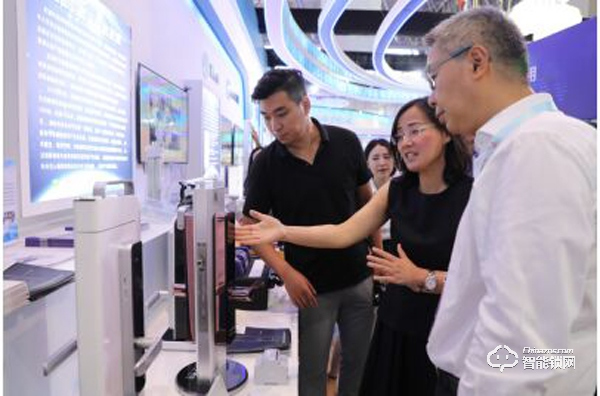 果加亮相2019重慶智博會 F4智能鎖等新品備受關注 果加亮相2019重慶智博會 F4智能鎖等新品備受關注