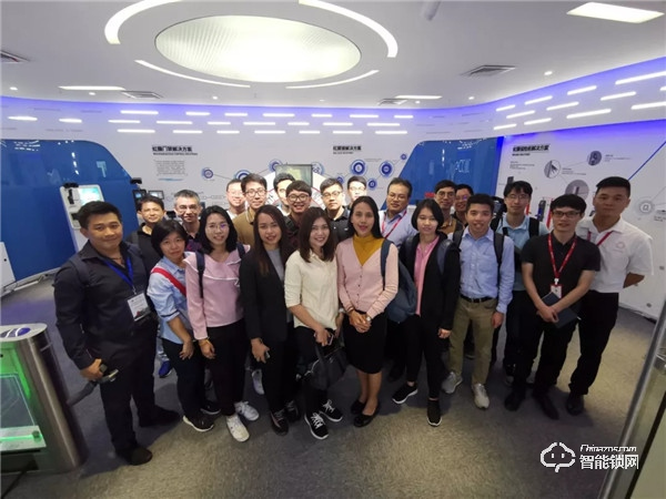 中國商務(wù)部“2019泰國關(guān)鍵信息基礎(chǔ)設(shè)施高級安保研修班”走進虹識技術(shù) 中國商務(wù)部“2019泰國關(guān)鍵信息基礎(chǔ)設(shè)施高級安保研修班”走進虹識技術(shù)