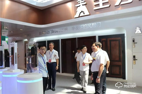 王力智能產品驚艷五金博覽會 王力智能產品驚艷五金博覽會