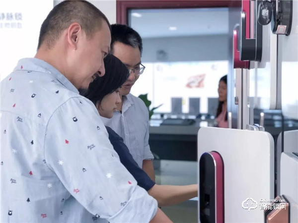 廣東廣播電視臺公共頻道來微盾科技錄制《智造生活》節(jié)目 廣東廣播電視臺公共頻道來微盾科技錄制《智造生活》節(jié)目