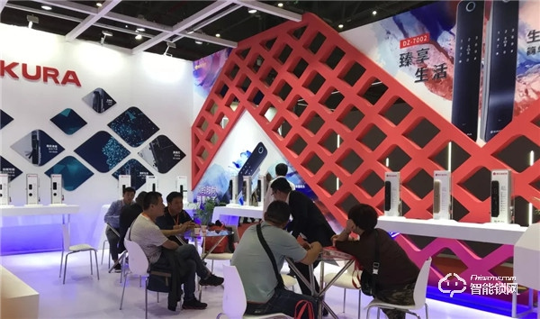 櫻花指紋鎖驚艷亮相2019中國國際五金展 櫻花指紋鎖驚艷亮相2019中國國際五金展