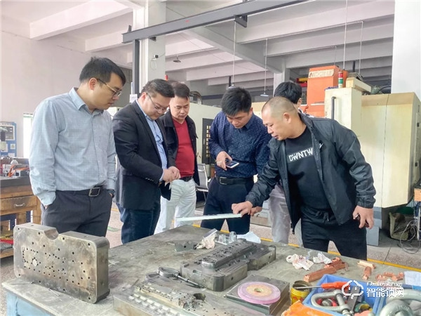 浙江瓏首房地產團隊蒞臨皇家金盾智能鎖參觀交流 浙江瓏首房地產團隊蒞臨皇家金盾智能鎖參觀交流