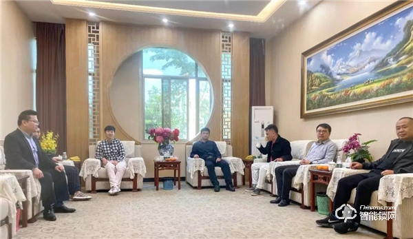 浙江瓏首房地產團隊蒞臨皇家金盾智能鎖參觀交流 浙江瓏首房地產團隊蒞臨皇家金盾智能鎖參觀交流