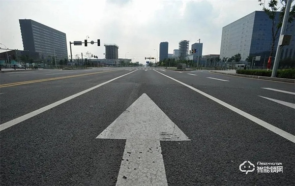 一扇門，隔絕了風(fēng)雨；一把鎖，守護了安全