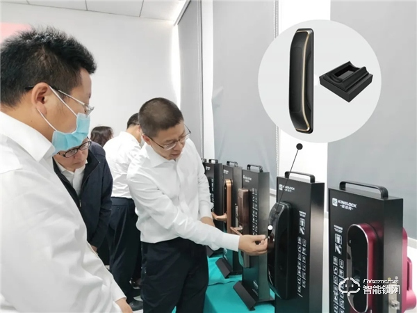 宜賓臨港麗雅領(lǐng)導(dǎo)蒞臨微盾科技考察交流 宜賓臨港麗雅領(lǐng)導(dǎo)蒞臨微盾科技考察交流