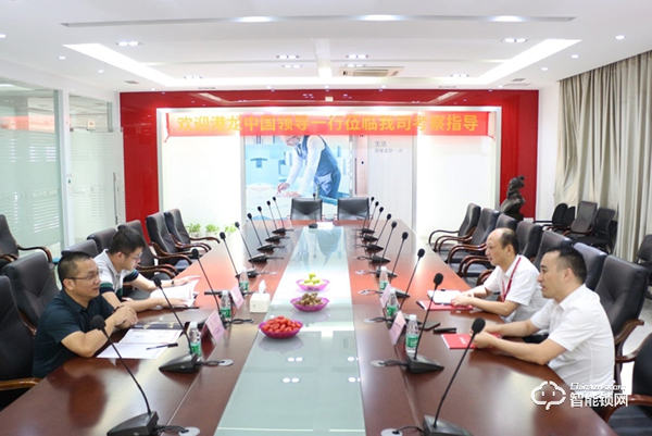 港龍、石榴兩大百?gòu)?qiáng)地產(chǎn)相繼蒞臨櫻花智能鎖考察交流，深化合作，共謀發(fā)展！