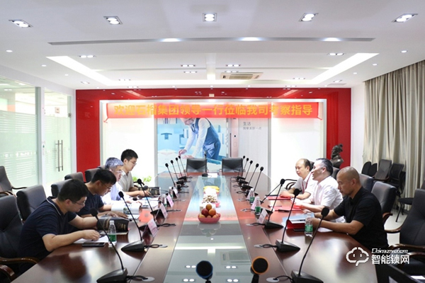 港龍、石榴兩大百?gòu)?qiáng)地產(chǎn)相繼蒞臨櫻花智能鎖考察交流，深化合作，共謀發(fā)展！