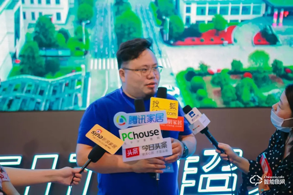 “隱貴房企”升龍集團(tuán)蒞臨超人科技參觀考察