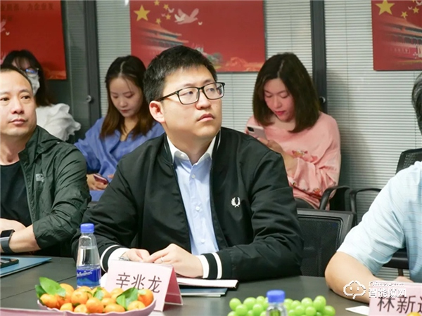 強(qiáng)強(qiáng)聯(lián)合,共創(chuàng)輝煌 | 龍湖地產(chǎn)高層到訪頂固,共謀未來深度發(fā)展 強(qiáng)強(qiáng)聯(lián)合,共創(chuàng)輝煌 | 龍湖地產(chǎn)高層到訪頂固,共謀未來深度發(fā)展