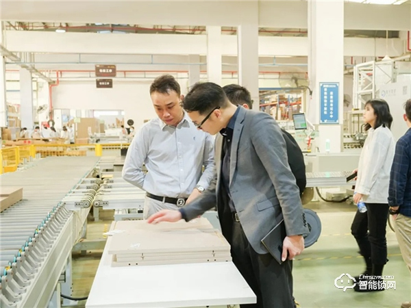 強(qiáng)強(qiáng)聯(lián)合,共創(chuàng)輝煌 | 龍湖地產(chǎn)高層到訪頂固,共謀未來深度發(fā)展 強(qiáng)強(qiáng)聯(lián)合,共創(chuàng)輝煌 | 龍湖地產(chǎn)高層到訪頂固,共謀未來深度發(fā)展