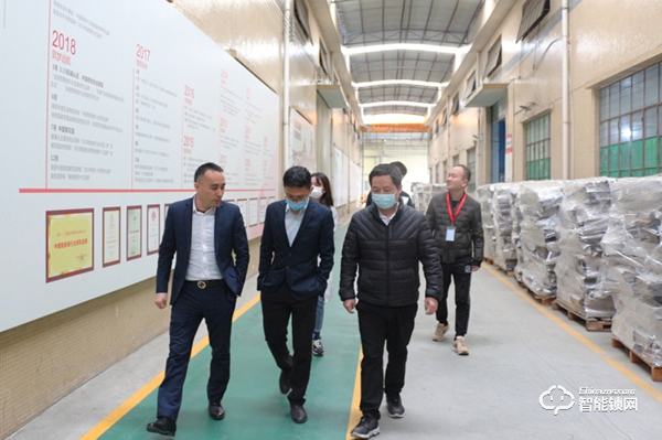 佳兆業科創集團領導一行蒞臨櫻花智能鎖參觀考察