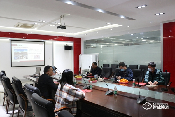 星河地產(chǎn)集團(tuán)領(lǐng)導(dǎo)一行蒞臨櫻花智能鎖參觀交流 星河地產(chǎn)集團(tuán)領(lǐng)導(dǎo)一行蒞臨櫻花智能鎖參觀交流