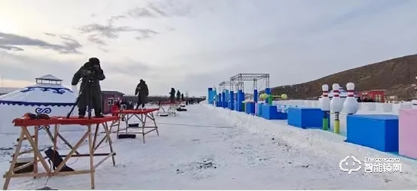 楊格智能鎖贊助戶外真人秀《勇者向前沖》，春節期間登錄多家衛視