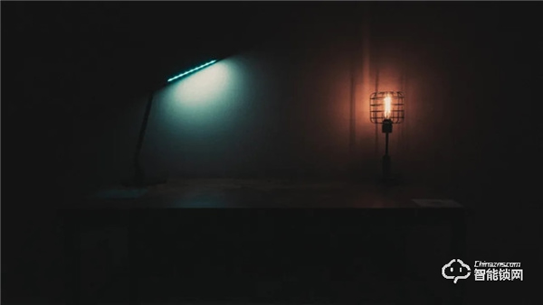 飛利浦智能鎖，為你構(gòu)建賽博朋克味的家居空間！