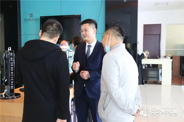 熱烈歡迎西安武漢兩地地產(chǎn)團(tuán)隊走進(jìn)超人! 熱烈歡迎西安武漢兩地地產(chǎn)團(tuán)隊走進(jìn)超人!