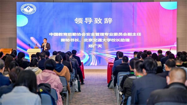 掌門物聯(lián)聯(lián)網(wǎng)型智能門鎖全新產品理念亮相CCLE2021后勤展,人氣爆棚! 掌門物聯(lián)聯(lián)網(wǎng)型智能門鎖全新產品理念亮相CCLE2021后勤展,人氣爆棚!