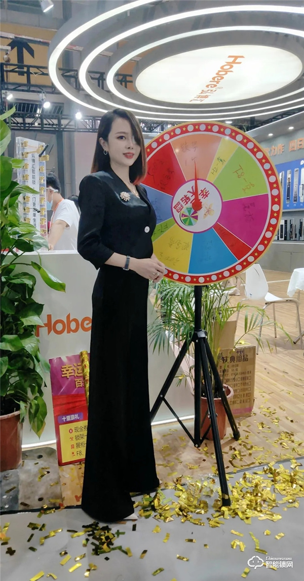 弘博匯新品5+1亮相建博會,兩大政策售后無憂 弘博匯新品5+1亮相建博會,兩大政策售后無憂