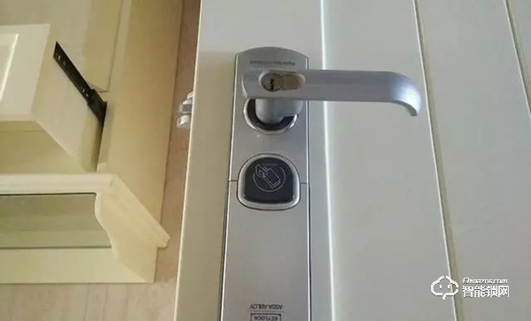 智能鎖真的安全嗎？防止小偷尾隨，智能鎖這樣選才放心