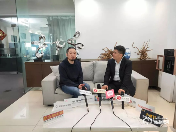 堅朗海貝斯用心打磨產品、皇家金盾年產能達40萬、銳吉將攜多款魔鏡亮相建博會 堅朗海貝斯用心打磨產品、皇家金盾年產能達40萬、銳吉將攜多款魔鏡亮相建博會