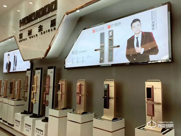 堅朗海貝斯用心打磨產品、皇家金盾年產能達40萬、銳吉將攜多款魔鏡亮相建博會 堅朗海貝斯用心打磨產品、皇家金盾年產能達40萬、銳吉將攜多款魔鏡亮相建博會