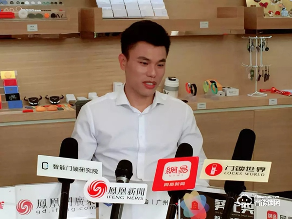 堅朗海貝斯用心打磨產品、皇家金盾年產能達40萬、銳吉將攜多款魔鏡亮相建博會 堅朗海貝斯用心打磨產品、皇家金盾年產能達40萬、銳吉將攜多款魔鏡亮相建博會