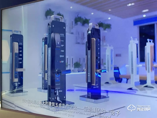 堅朗海貝斯用心打磨產品、皇家金盾年產能達40萬、銳吉將攜多款魔鏡亮相建博會 堅朗海貝斯用心打磨產品、皇家金盾年產能達40萬、銳吉將攜多款魔鏡亮相建博會