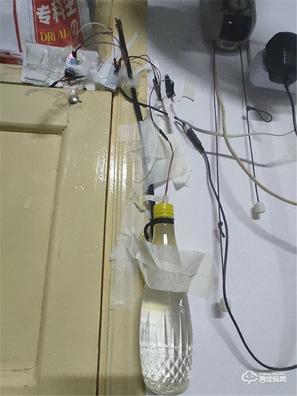 理工男將宿舍門鎖改成智能鎖:支持指紋聲控和app控制 理工男將宿舍門鎖改成智能鎖:支持指紋聲控和app控制