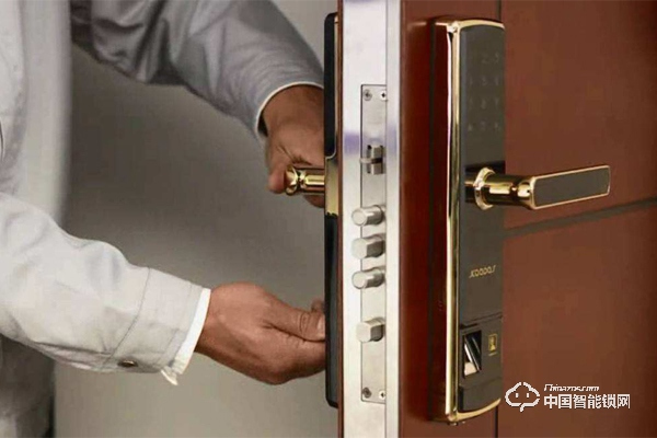 鋁合金門安裝指紋鎖方法及注意事項