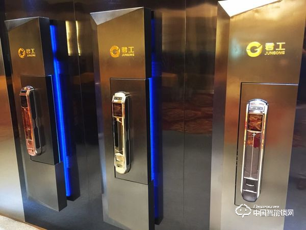 君工高端指靜脈智能鎖與一般指紋密碼鎖有何區別 君工高端指靜脈智能鎖與一般指紋密碼鎖有何區別