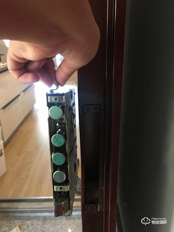 安裝指紋鎖教程 安裝指紋鎖教程