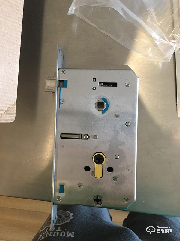 安裝指紋鎖教程 安裝指紋鎖教程