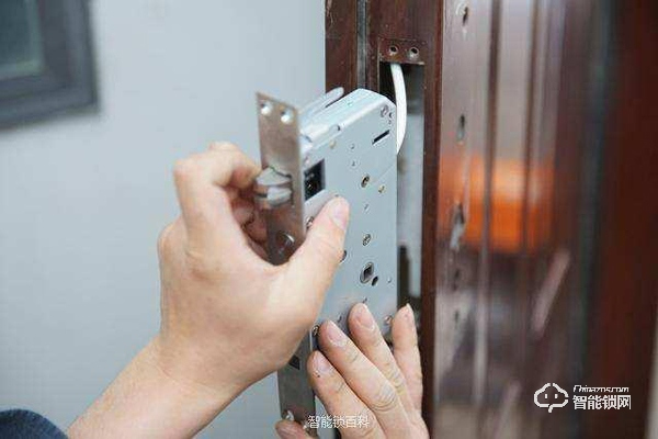 安裝智能鎖之前,先弄清楚這幾個(gè)問題,讓你少走彎路! 安裝智能鎖之前,先弄清楚這幾個(gè)問題,讓你少走彎路!