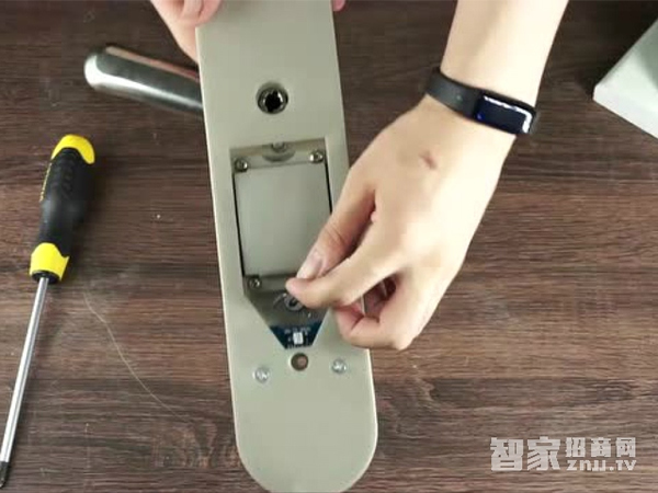 Ola SN微信指紋鎖安裝教程【內附視頻】 Ola SN微信指紋鎖安裝教程【內附視頻】