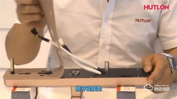 【匯泰龍A8S智能鎖】把手、鎖體換向以及鐵門、木門鎖體安裝指引 【匯泰龍A8S智能鎖】把手、鎖體換向以及鐵門、木門鎖體安裝指引