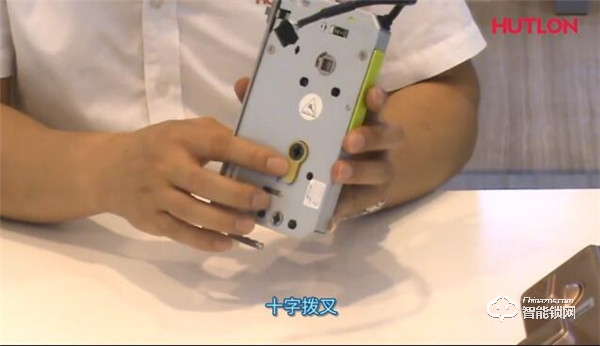 【匯泰龍A8S智能鎖】把手、鎖體換向以及鐵門、木門鎖體安裝指引 【匯泰龍A8S智能鎖】把手、鎖體換向以及鐵門、木門鎖體安裝指引