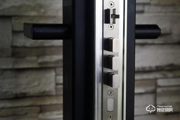 你問我答:關于智能門鎖選購的那些事 你問我答:關于智能門鎖選購的那些事