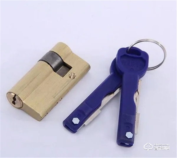 指紋智能鎖沒電了怎么辦？還可以開門嗎？