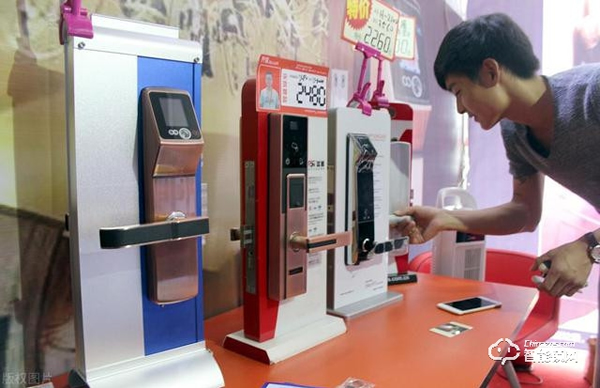 智能門鎖怎么選?別聽導購忽悠,關注這幾個方面就夠了! 智能門鎖怎么選?別聽導購忽悠,關注這幾個方面就夠了!