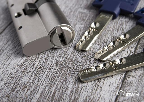 智能門鎖怎么選?別聽導購忽悠,關注這幾個方面就夠了! 智能門鎖怎么選?別聽導購忽悠,關注這幾個方面就夠了!